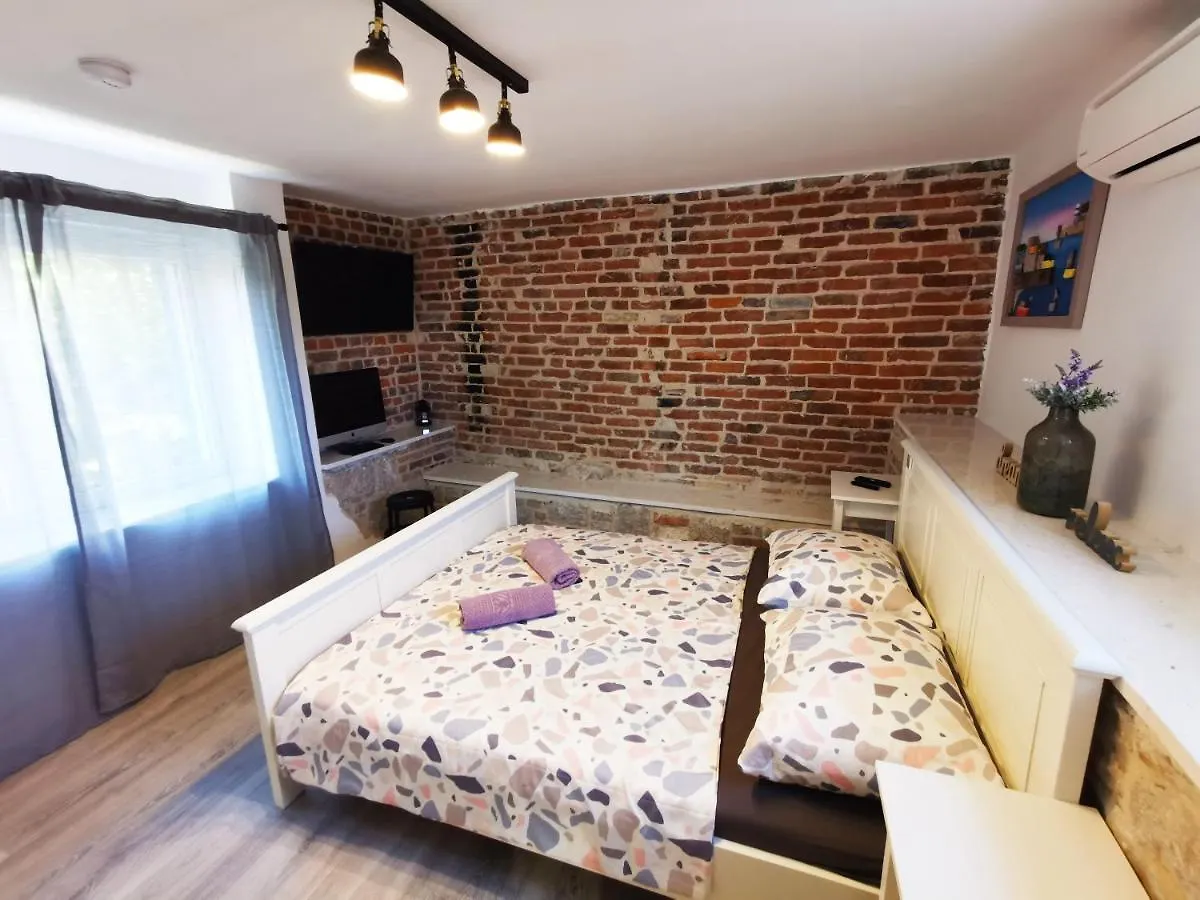 Crobeauty Villa Split 0*,  Hırvatistan